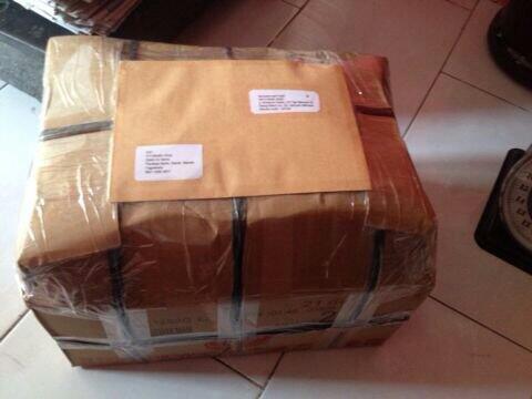 salmansakti's tweet photo. @IklanTerUpdate alkhamdulillaah 60 kaos ke Banda Aceh... #Bersyukurlah di kala senang qtaupun susah  :-) http://t.co/lPbvKSwFLd