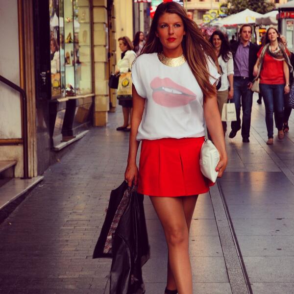 Hoy os dejo un 3 en 1:look, plan y cena en Madrid,os encantará!atención a mis compis d batalla!mistesorosinout.com/2014/04/21/3-e…