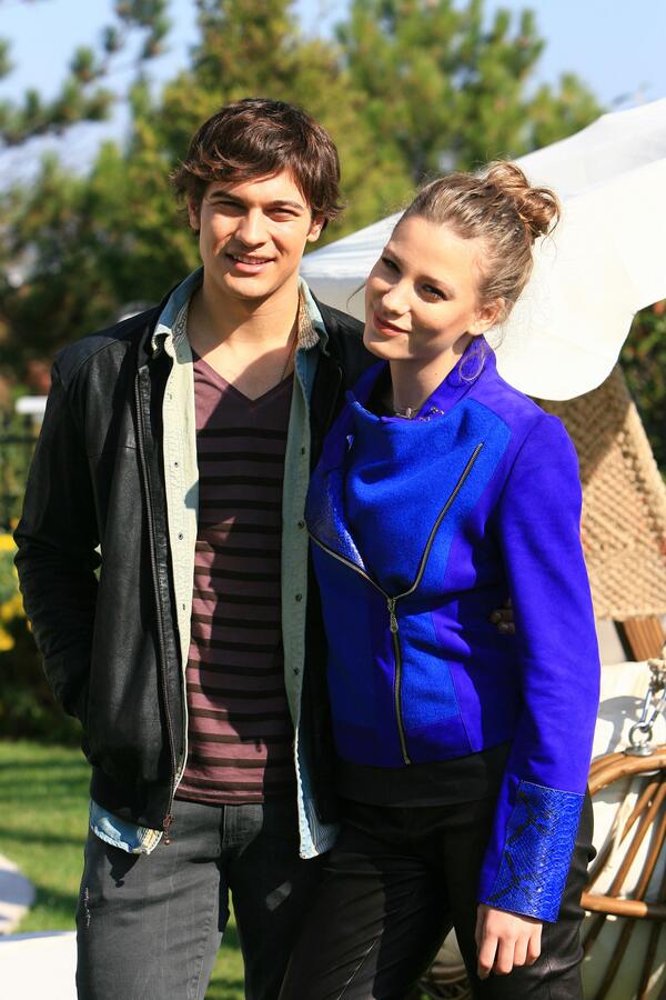 İsteğiniz üzerine son bölümde gözüken Yaman - Mira fotoğrafların orijinalleri: on.fb.me/1r8fv5D