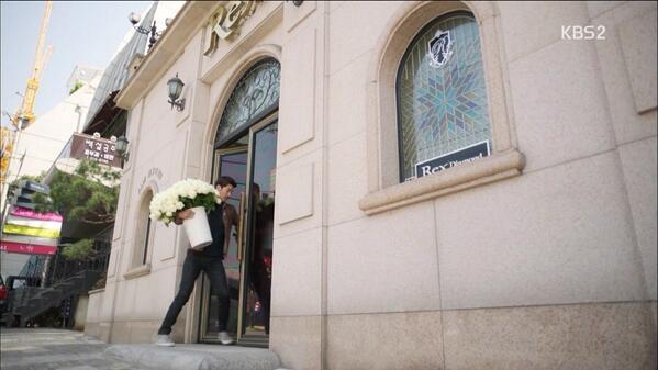 Rex_Diamond's tweet image. [RexDiamond with STAR]

&amp;lt;KBS2 태양은 가득히&amp;gt; 마지막회!
꽃으로 다시 시작된 둘만의 사랑~

-렉스다이아몬드 더 렉스-
-청담갤러리(본점) 장소협찬-