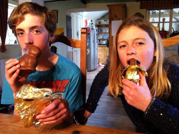 LynninColwall's tweet image. Bunny, Bunny, Bunny! Must be yummy! On an Easter Day :-) Lyrics by Maddy...