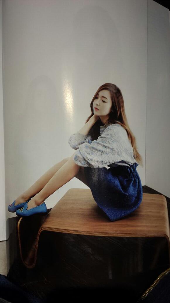 BlvUcX2CQAEGwJ4.jpg:large