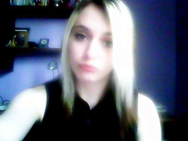 kitty_unique's tweet photo. I go for sister birthdays ♥ #webcamtoy http://t.co/gUfRo2gqc8
