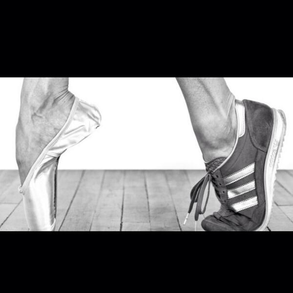 JennEMethod's tweet image. Back to work...this pic sums up my life in a glance. #extensionmethod #promoshots #myhappyfeet #shalanandpaul