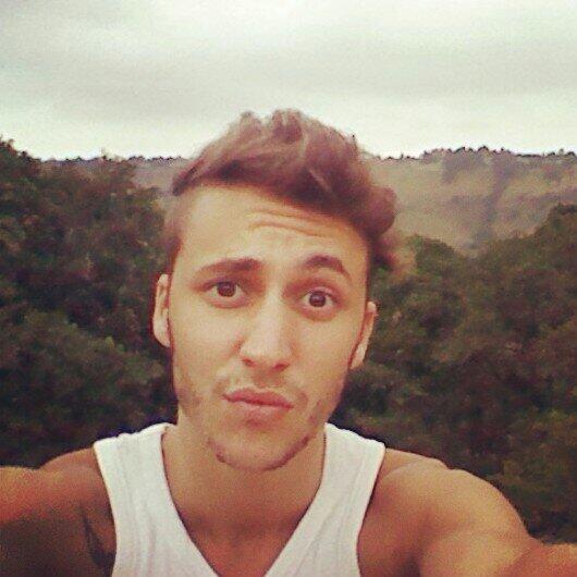 kyle_mars1's tweet photo. Birthday selfie #lemmetakeaselfie http://t.co/P6DYmnzqgI