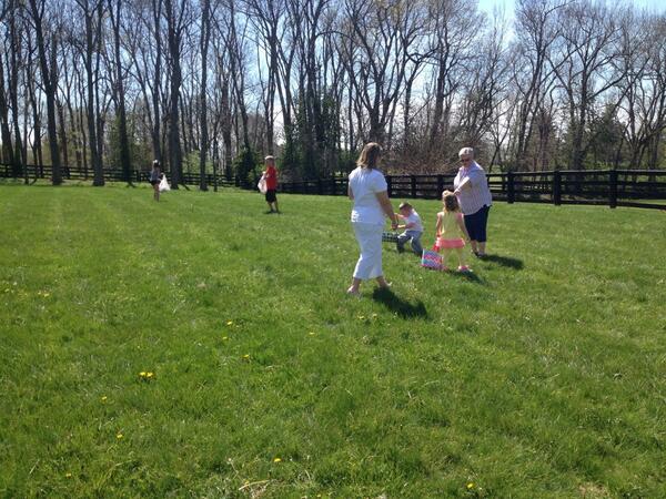 icnurse7's tweet photo. Easter egg hunt! http://t.co/mWFtu2fZVL