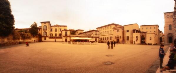 London2Lucca's tweet image. And there she is. Inside the walls. We are here. #London2Lucca is achieved