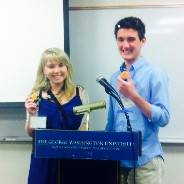 SamanthaZinnen's tweet image. #OnlyatGW colonial welcome day! #buttonchallenge #P&amp;amp;Vbuddies #Ethan #Sam #political #philosophy #GWClassof2018 #GWU