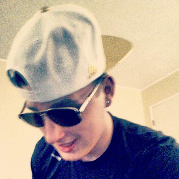 SubmitIt tweet picture