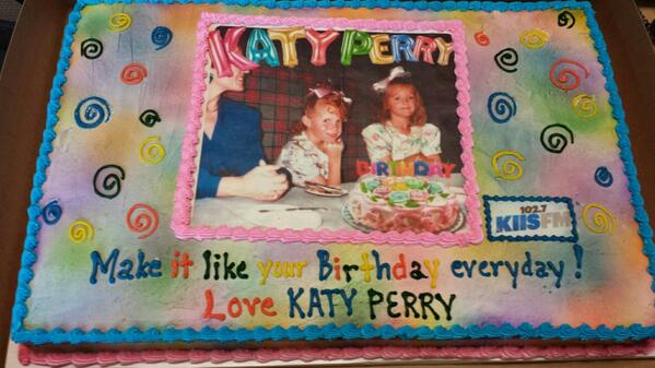 Resultado de imagem para katy perry cake radio