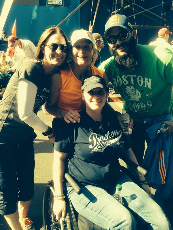 BeStrgStayStrg's tweet image. A long time coming but finally we got that family photo at the finish line!!