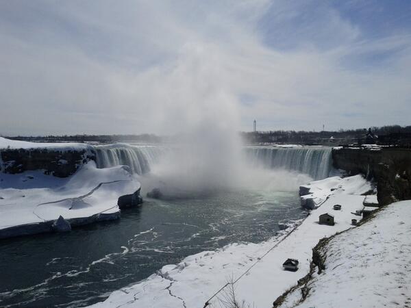 NiagaraDayTour's tweet photo. Recently taken photos of Beautiful Niagara in the Winter on the Niagara Day Tour  https://t.co/P9uBm4bBjK http://t.co/8w0Dgkn7g7