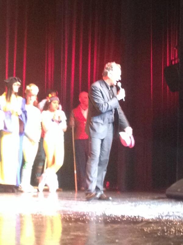 En toen was het afgelopen. Het einde van een jubileumjaar, 100 jaar Bernardinus is geweldig afgesloten door de revue!