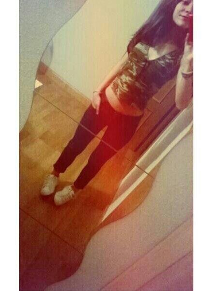 ChicasEsp's tweet photo. Hermosura + cuerpazo = La madrileña @Nerrrr_ http://t.co/TFNkSeO0X0