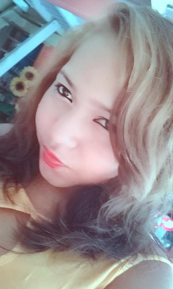 DGeanella's tweet photo. Que tal mi nUevOp cOlor de pelO 😏😏😏😚 http://t.co/T2kqIz4wID