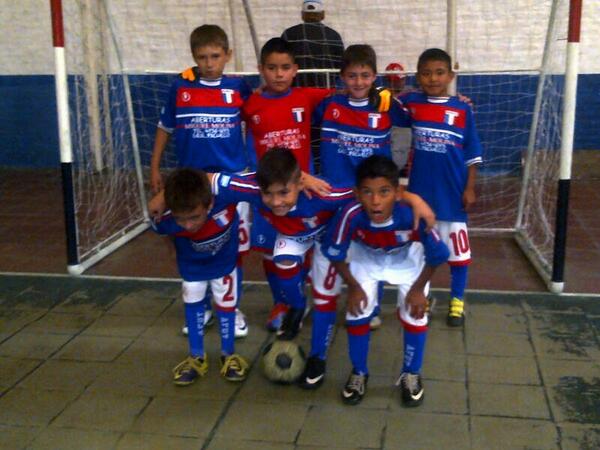 chimiblengio's tweet photo. Entrenando ropa nueva en afut !! http://t.co/msUCjyl8lW