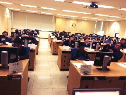 kyjju's tweet photo. 공부하는 풍경 http://t.co/uCvqJSxFua