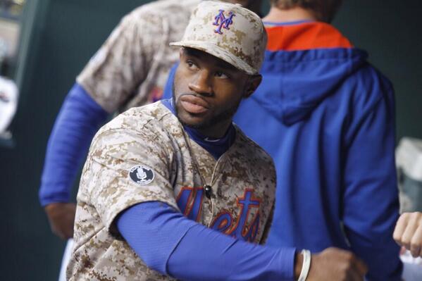 COSPanama's tweet photo. Con camiseta de camuflaje juegan los @Mets esta noche! ¿Qué te parece? #MLBCOS http://t.co/ijsIhMucPf