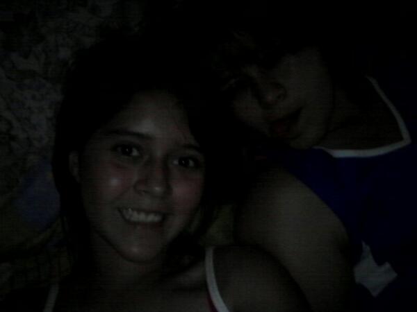 PorrasTiara's tweet photo. Aquí con mi hermana http://t.co/ikxfqbp5PM