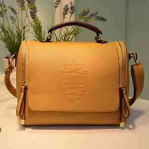 ondernemende's tweet photo. #jualan Bahan= PU Leather , Ukuran=24cmx21cmx12cm(0.65kg), Panjang Tali Tas= 120cm.
Import China sis, cm 166rb aja 😉 http://t.co/JlgQd1fd6H