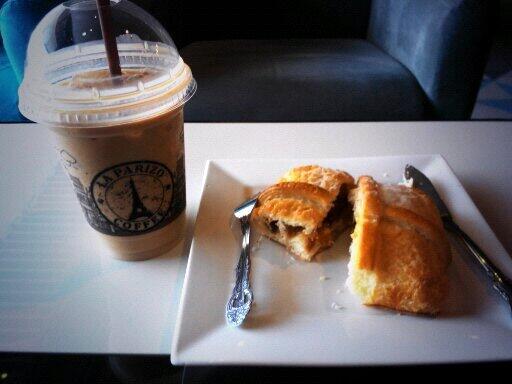 LaParizoCoffee's tweet photo. Yummy http://t.co/P9Ch9zahTU