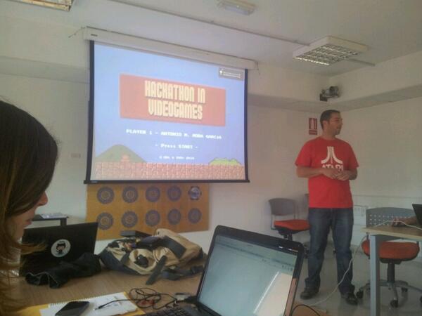 codereimagined's tweet image. En el hackathon de evogames con @amoragar, @antares, @unintendedbeer entre otros (y yo @javiplay)