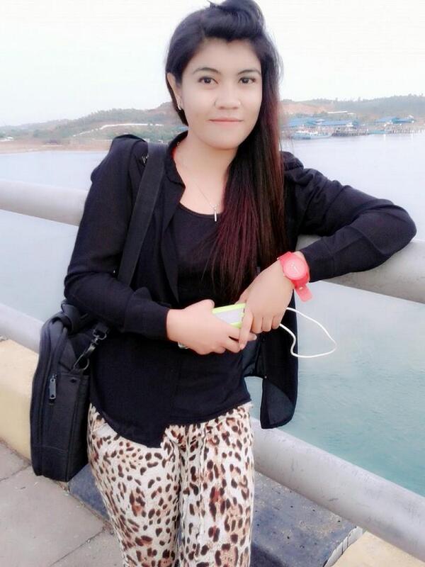 NaBeautilicius's tweet photo. Barelang http://t.co/oLM5AJkKtk