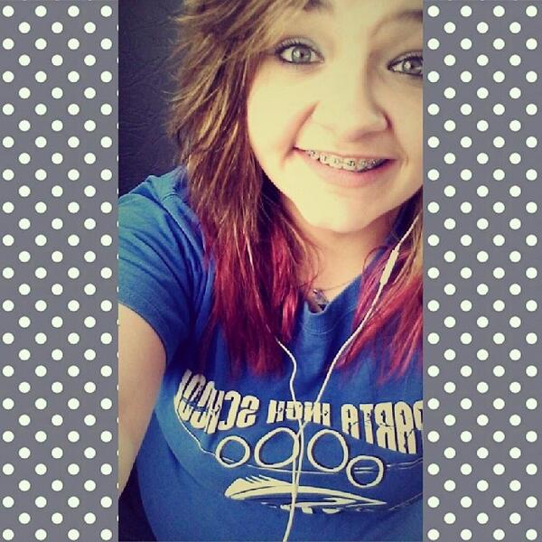 LiveRadio247's tweet image. ift.tt/1ibgcne Every little thing you do ; got me feelin' some time of way. 🎶 #Me #RedTips #HairDownn ...