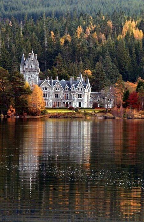PiczMania's tweet photo. Balmoral, İskoçya http://t.co/DHKYDRkAgE
