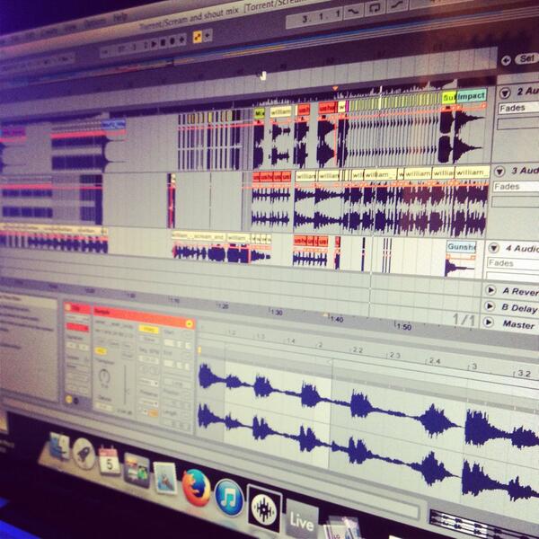 DJLSiXX's tweet photo. Rise and grind!🎵 #MusicPrep http://t.co/uPmMIZpqdw