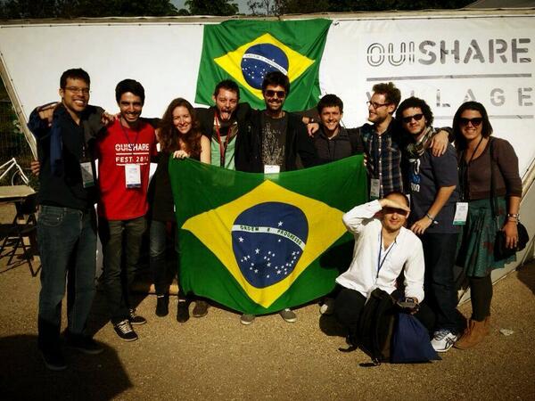 engageis's tweet photo. A @engageis é parceira do @OuiShareFest e está lá em Paris participando junto com uma galera do Brasil :) http://t.co/HaYs42Zvz4