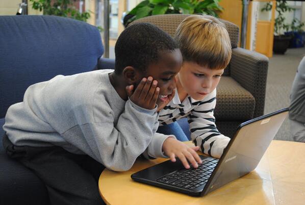 GoogleForEdu's tweet photo. Go Google with technology to inspire curiosity &amp; boost productivity. http://t.co/snfPKbXJES http://t.co/aBbvJx3a34