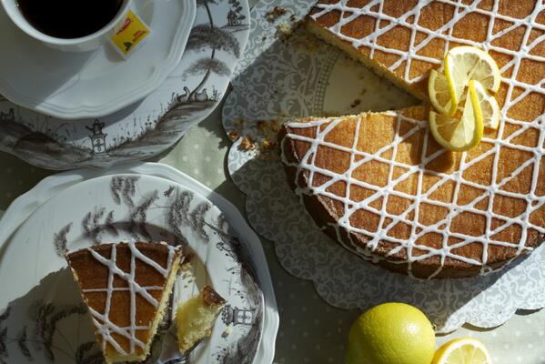 randlebrowning's tweet photo. Get ready for late afternoon tea with lemon cake. Up on #Crandlecakes! http://t.co/C9HtQhPm9D @WacoWeekly #recipes http://t.co/2RWWCNNLEC