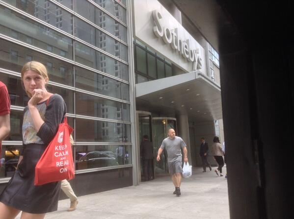AboutArtBarbara's tweet photo. #BarbaraToday | http://t.co/nZG22WxaZw | Sotheby's, outside Barbara | http://t.co/8dLdokjEjj