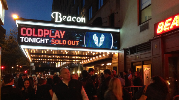 NoiseyMusic's tweet photo. Everything's not lost: Growing up with @coldplay at the Beacon Theater (#ColdplayBeacon): http://t.co/bdwvwYOhC3 http://t.co/kTE50MoTJA