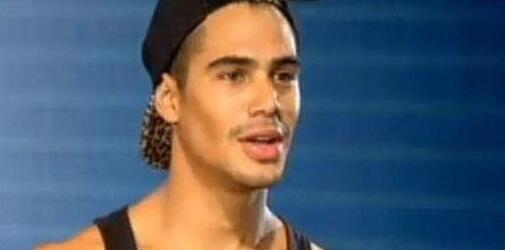 r7entrete's tweet image. Micael Borges ameaça tirar a roupa no palco do Isso Eu Faço! &amp;lt;3 Confira: r7.com/1nDw #HoradoFaro 