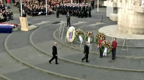 Één van onze leden bij de #NationaleHerdenking op de dam #herdenking #4mei2014