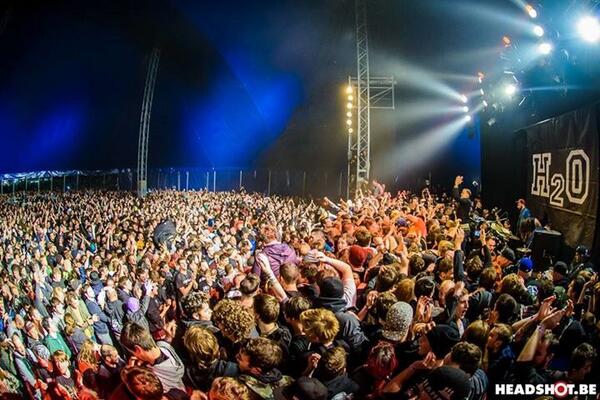 headshotbe's tweet image. H2O - @GROEZROCK 2014 // @tobymorse @rustypistachio @toddsplanet @matttskiba #GR14 #Groezrock