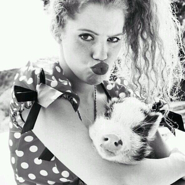 MahoganyLAX's tweet photo. My pig http://t.co/v1CFnN6pct