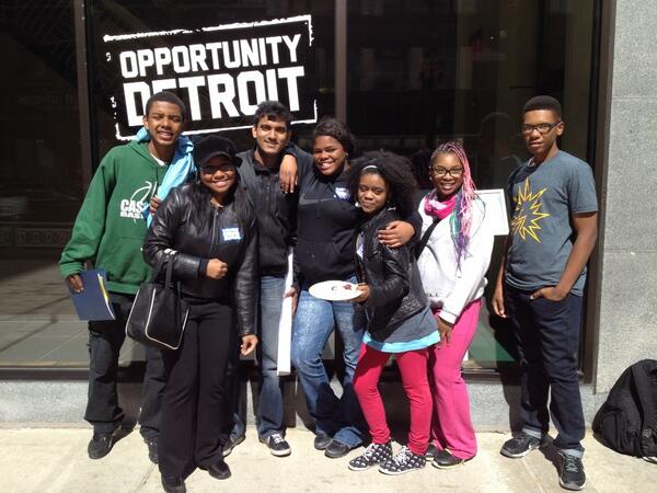Startup_HS's tweet photo. Team Ovi-achievers about to get down to business http://t.co/YVM4UFgzx8