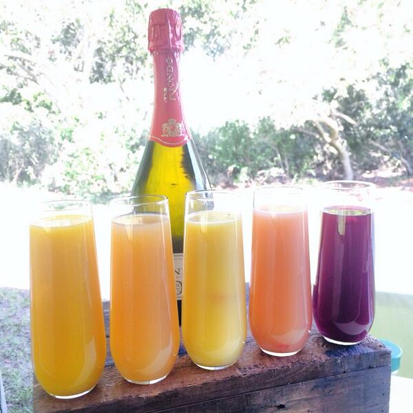 Squeeze_OnSite's tweet photo. Your Sunday morning Mimosa just got tastier - Mango | Peach | Orange | Grapefruit |  Pomegranate. #KeelyAndTC http://t.co/7tL7xeX7Jf