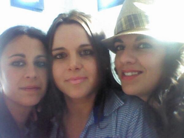 Mjose_Vinagre's tweet photo. cn las mejores @ElenaLiberal  @silvia_picazo http://t.co/zahmoF2tGy