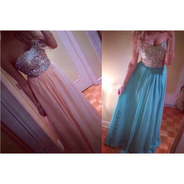 modnessa's tweet image. Peach or blue? Rt for peach and fav for blue💙💖

Shop: modnessa.ca !😊