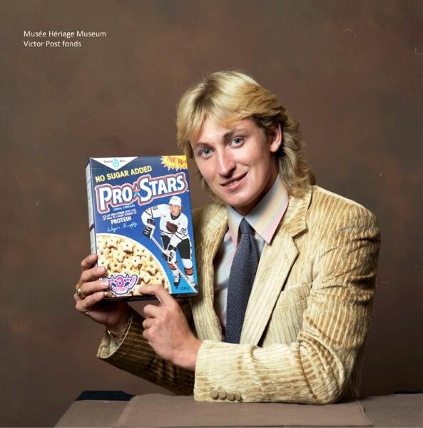HockeyLegends's tweet image. Just for fun, here's a photo of Wayne Gretzky in a corduroy suit selling cereal -