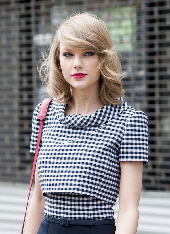 belleswift17's tweet image. How can someone look that pretty after working out??!! #explainittome