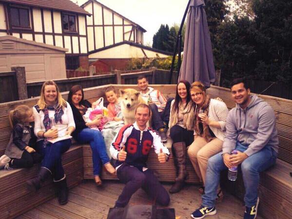 KateLeary's tweet photo. @chriswilding80 @seanmills1980 @Steven_Bell83 great friends,  fab night.... #memories #kickassclub http://t.co/z1RPlGoOoc