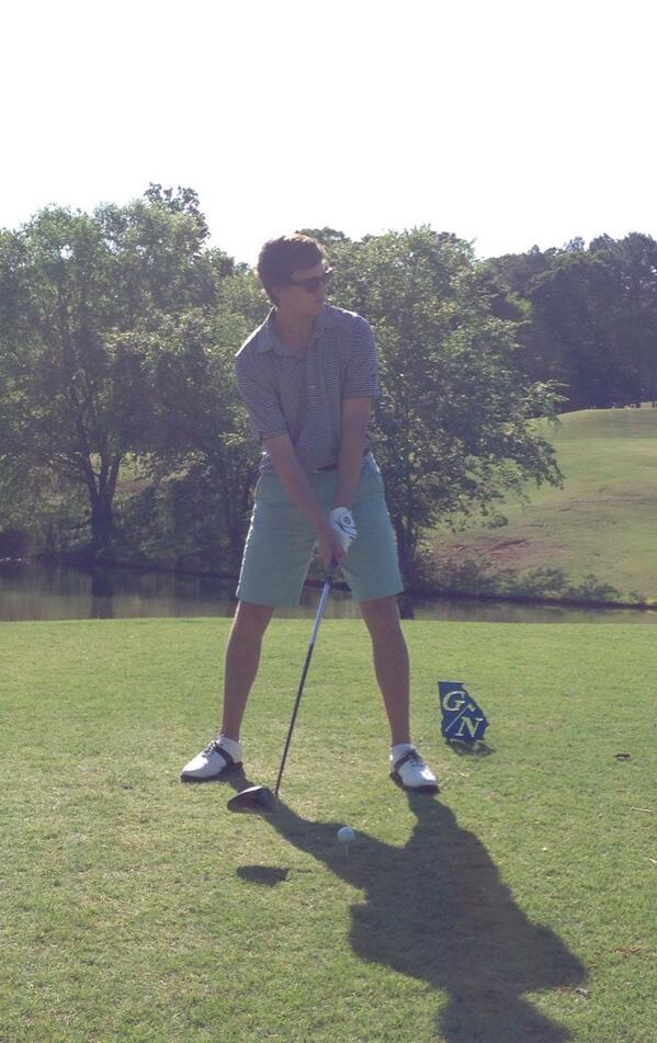 AlpharettaGolf's tweet image. Zack Conley teeing off on 10 getting ready for Sectionals tomorrow #popthecollar