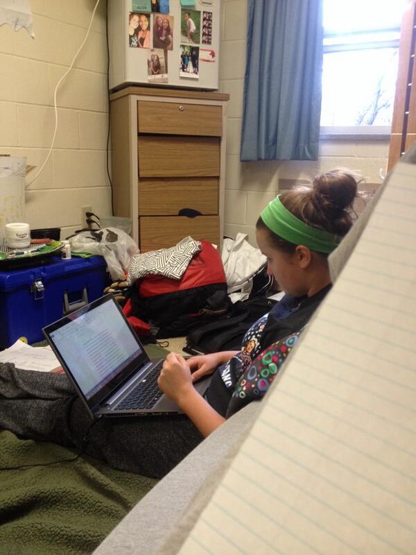 Hey_Cedez's tweet image. Cutie 😘 #studydate @POAB2412