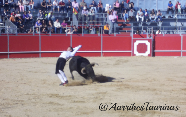 arribestaurinas's tweet photo. @las3chimeneas Concurso de Recortes goyesco. http://t.co/RgMdHdxHbI