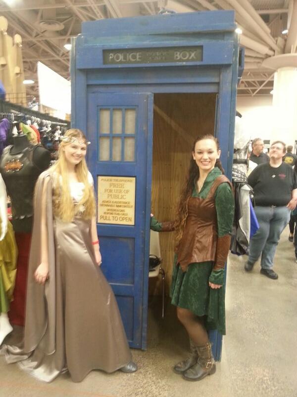 gabbydrax's tweet photo. Geeky dream come true @WizardWorld #wwmincc http://t.co/B3XYjnBXP8